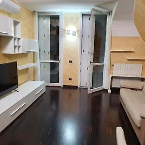 Milano Malpensa Grandi Mansarda Attico , Gallarate Italia
